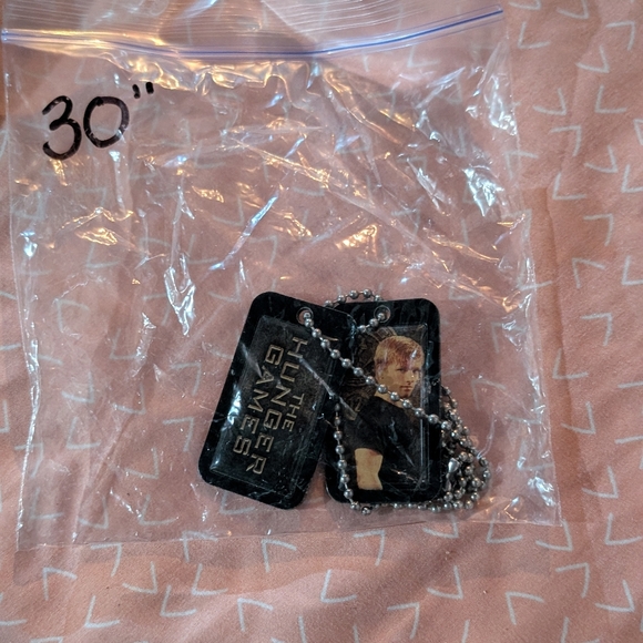 Hunger Games Official Movie Dogtags - Picture 5 of 5
